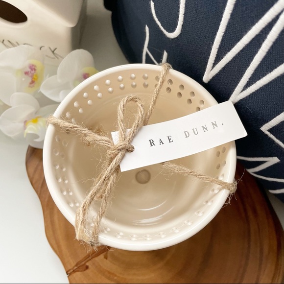 Rae Dunn planter🪴 - Picture 2 of 2